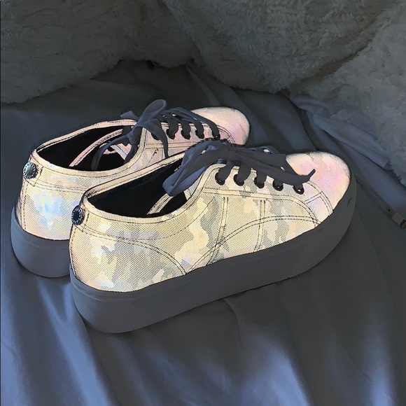steve madden reflective shoes
